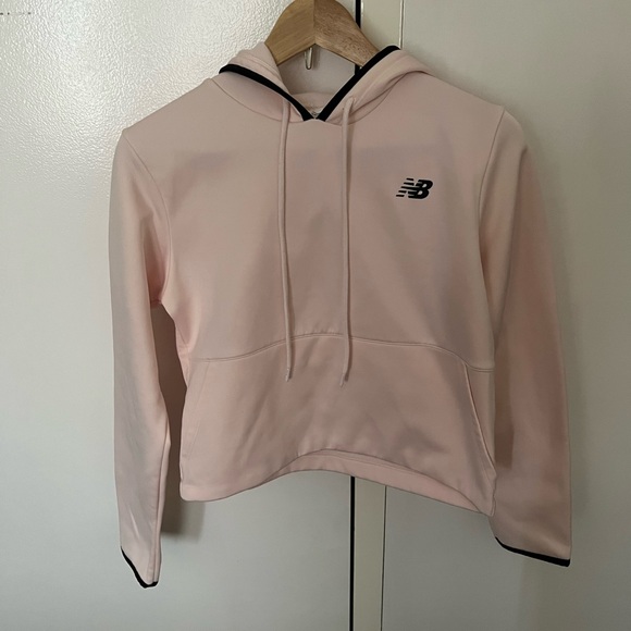 New Balance Women's Relentless Fleece Hoodie - SIZE 6 - pastel pink. - Picture 7 of 7